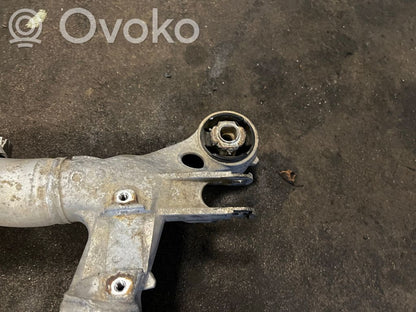 Pusrāmis aizmugurējais / priekšējais