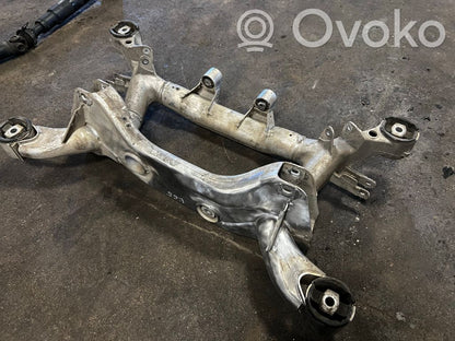 Pusrāmis aizmugurējais / priekšējais