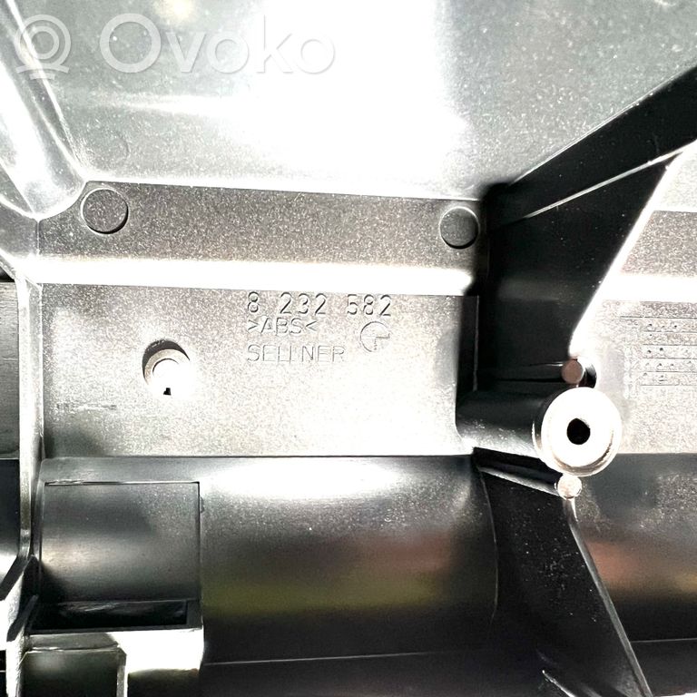 Trunk side lower trim panel