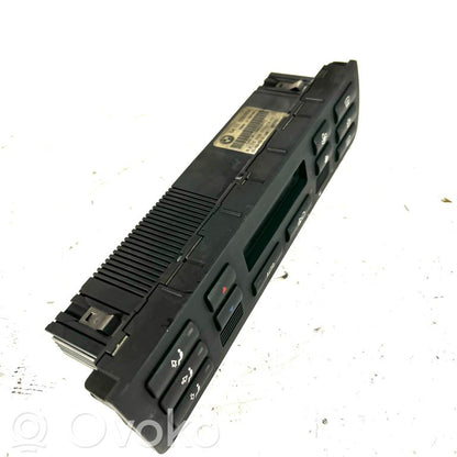 Air conditioning / climate control / interior heating control unit (in the passenger compartment)