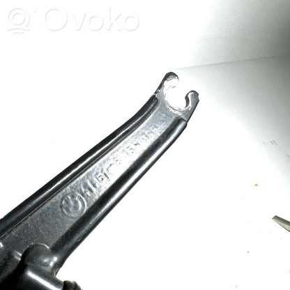 Aizmugurējā pārsega eņģe (-ess)