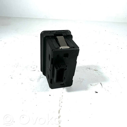 Elektrisko logu slēdzis