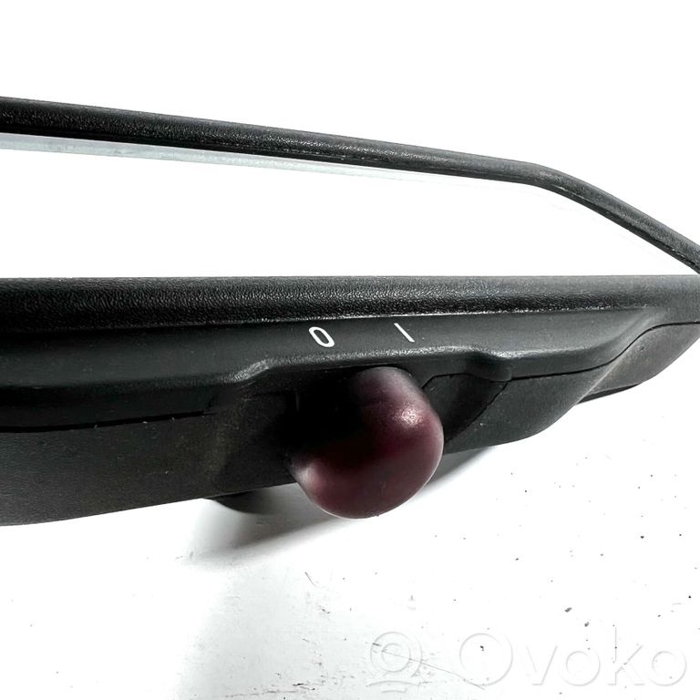 Atpakaļskata spogulis (salonā)