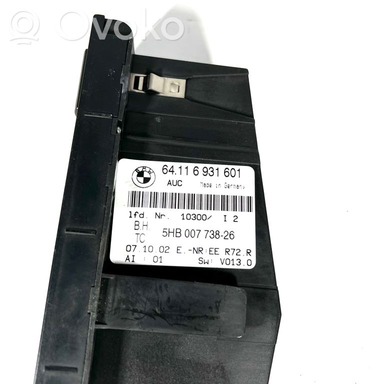 Air conditioning / climate control / interior heating control unit (in the passenger compartment)