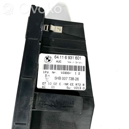 Air conditioning / climate control / interior heating control unit (in the passenger compartment)