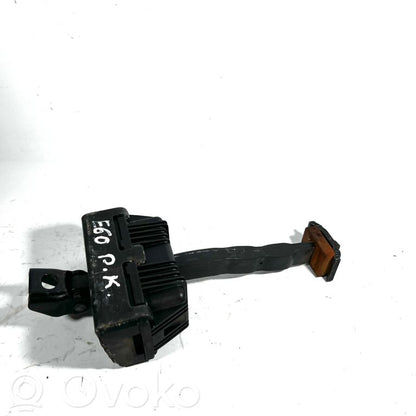 Durvju atvēruma ierobežotājs