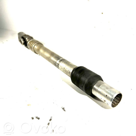 Stūresrata ass krustsavienojums