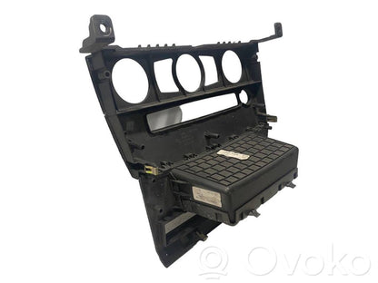 Klimata kontrole / mazā radiatora vadības dekoratīvā apdare