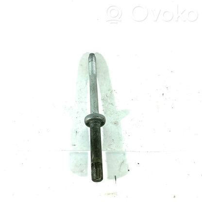 Priekšpusē bampera sija / balka