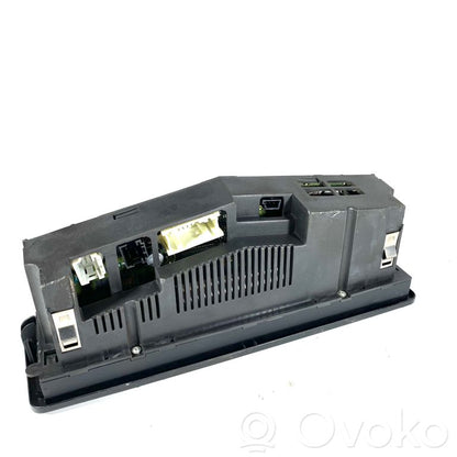 Air conditioning / climate control / interior heating control unit (in the passenger compartment)