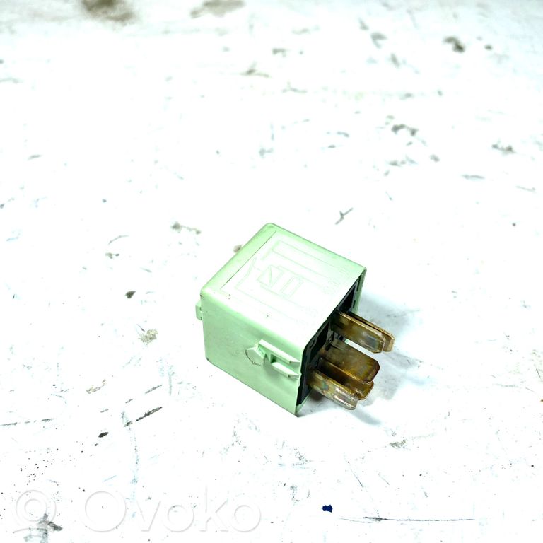 Fuel pump relay