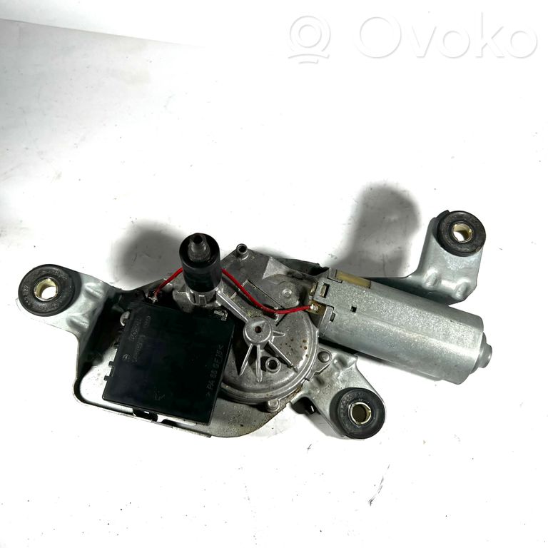 Aizmugurējā loga tīrītāja motoriņš