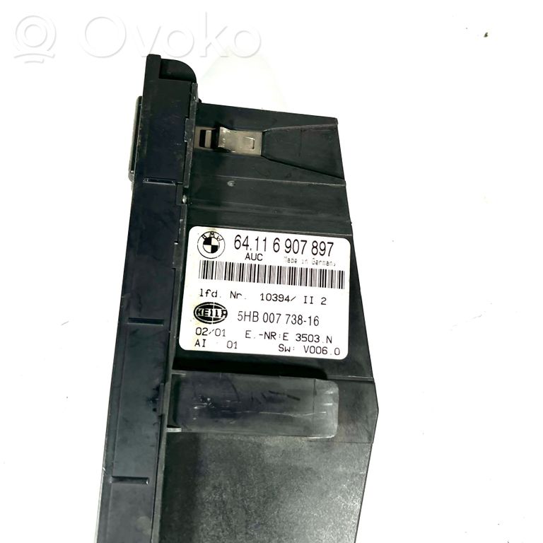 Air conditioning / climate control / interior heating control unit (in the passenger compartment)