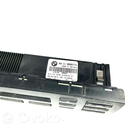 Air conditioning / climate control / interior heating control unit (in the passenger compartment)