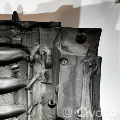 Dzinēja pārsegs (dekoratīva apdare)