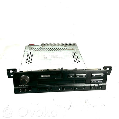 Radio / CD/DVD atskaņotājs / navigācija