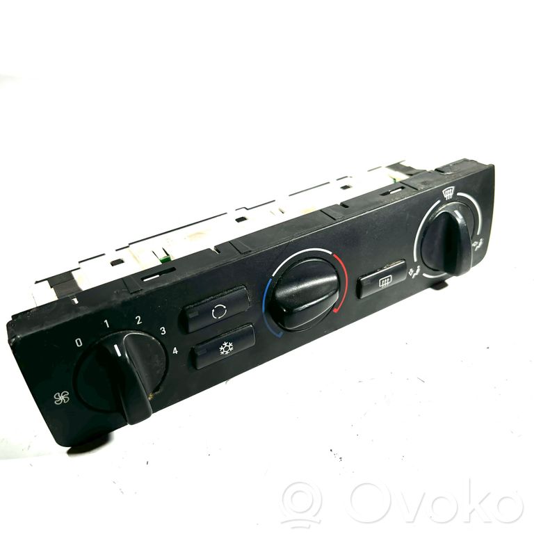 Air conditioning / climate control / interior heating control unit (in the passenger compartment)
