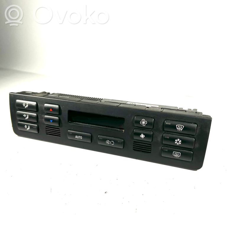 Air conditioning / climate control / interior heating control unit (in the passenger compartment)