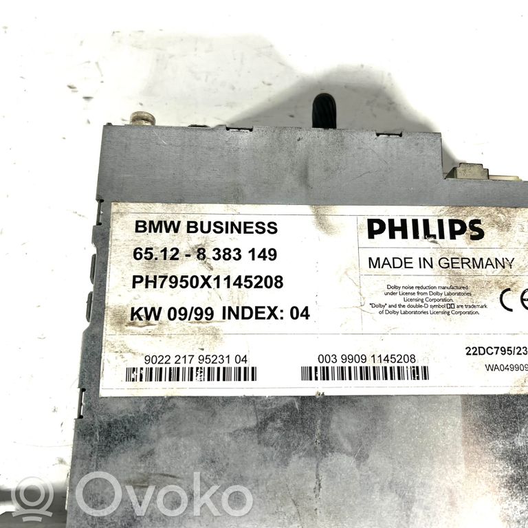 Radio / CD/DVD atskaņotājs / navigācija