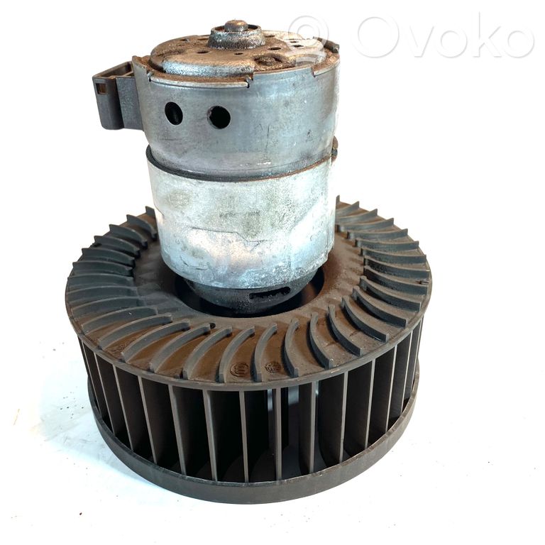 Mazā radiatora ventilators