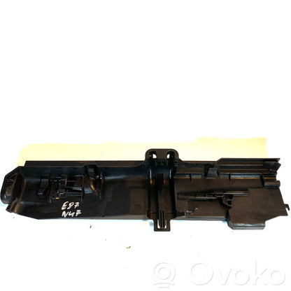Radiator(s) holder/bracket
