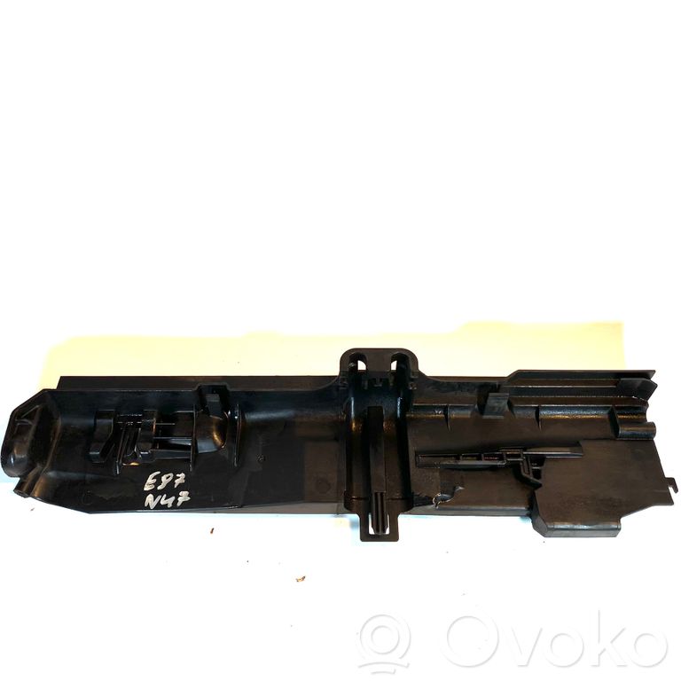 Radiator(s) holder/bracket