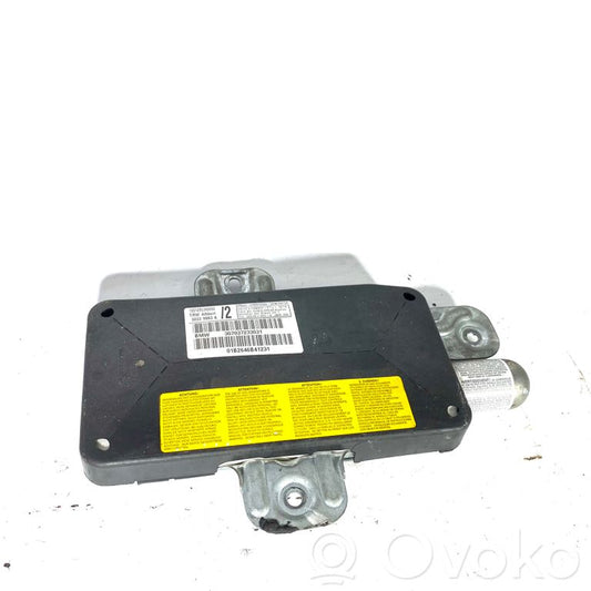 Priekšējo durvju drošības spilvens