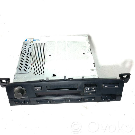 Radio / CD/DVD atskaņotājs / navigācija