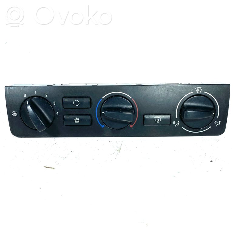Air conditioning / climate control / interior heating control unit (in the passenger compartment)