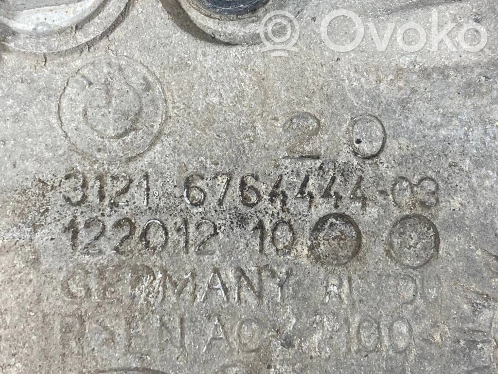 Priekšējā riteņa rumbas vārpstas šarnīrs (stupica, capfa)