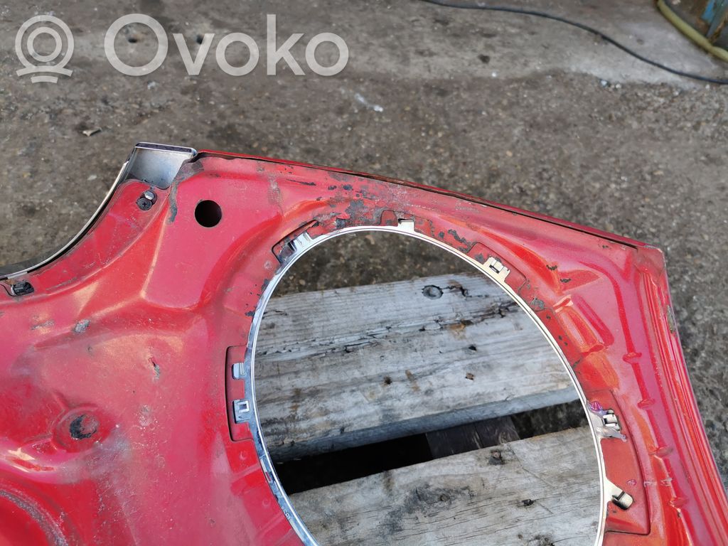 Dzinēja pārsegs (vāks)