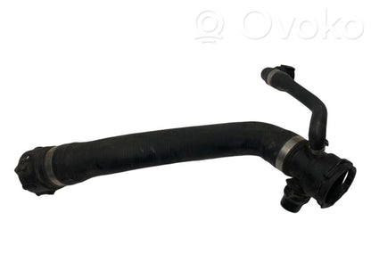 Caurulīte (-es) / šļūtene (-es)