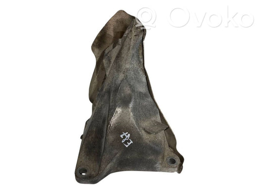 Engine mounting bracket