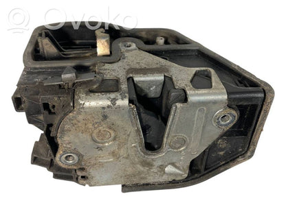 Aizmugurē slēdzene