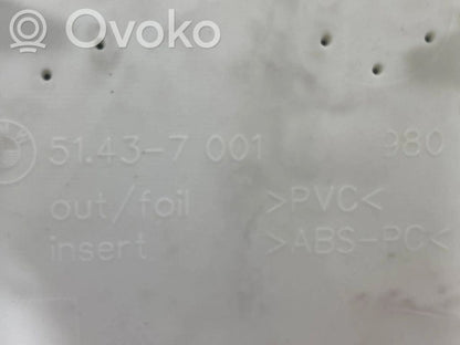 (B) statņa dekoratīvā apdare (augšdaļa)