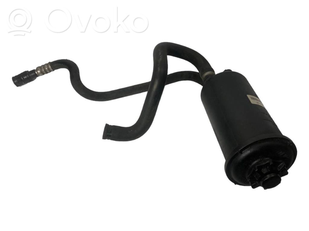 Stūres pastiprinātāja šķidruma tvertne