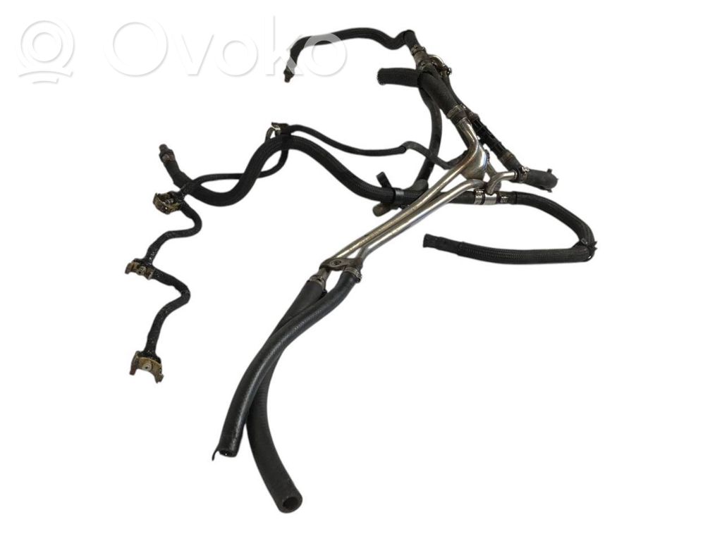 Degvielas caurulīte (-es)