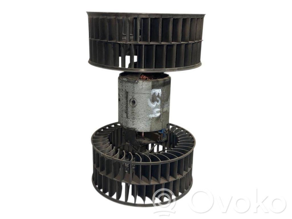 Mazā radiatora ventilators