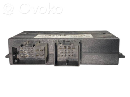 Piekabes āķa vadības bloks