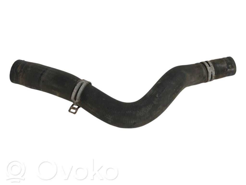 Caurulīte (-es) / šļūtene (-es)