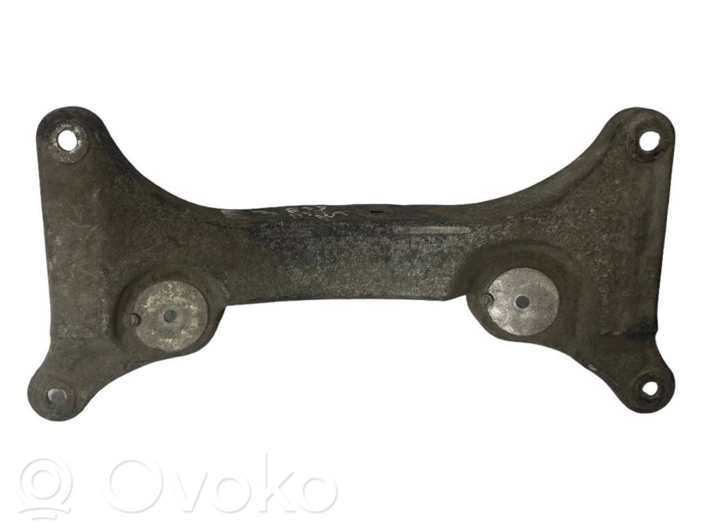 Pārnesumkārbas stiprinājuma kronšteins