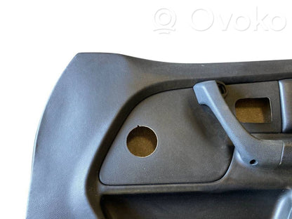 Priekšējo durvju apdare