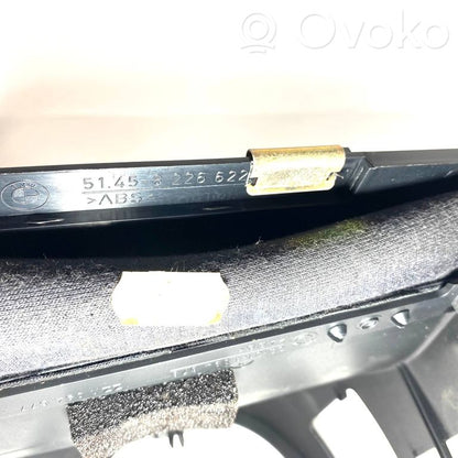 Stūres ass dekoratīvā apdare