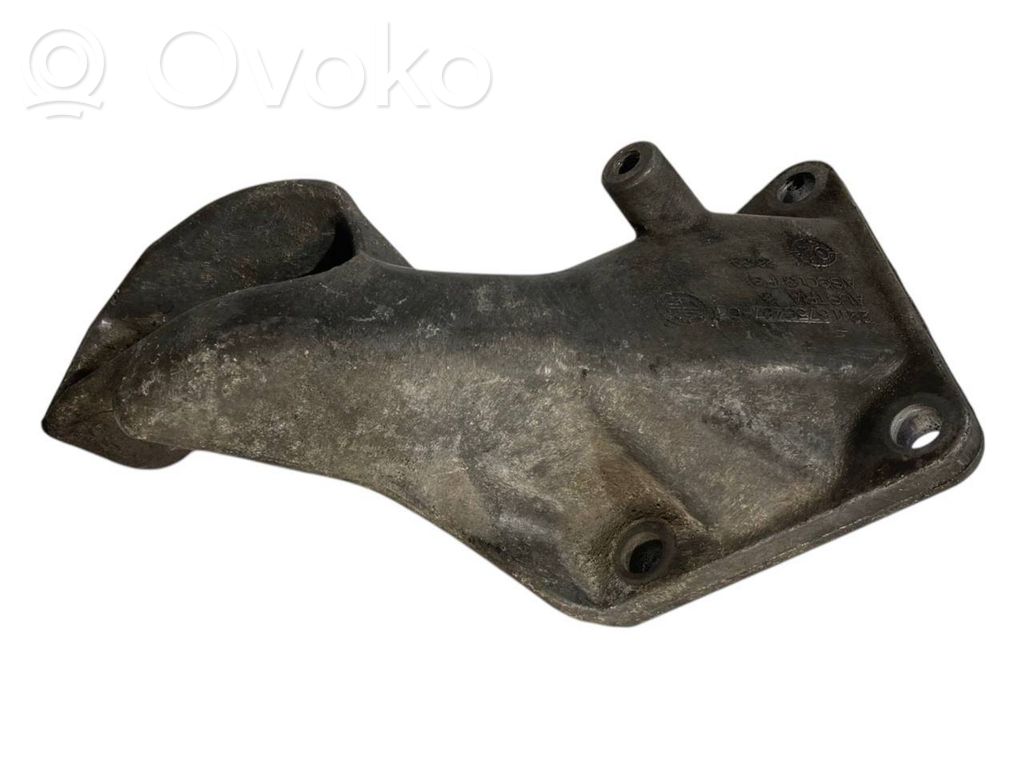 Engine mounting bracket