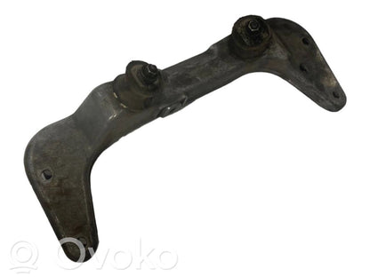 Transmission mounting bracket