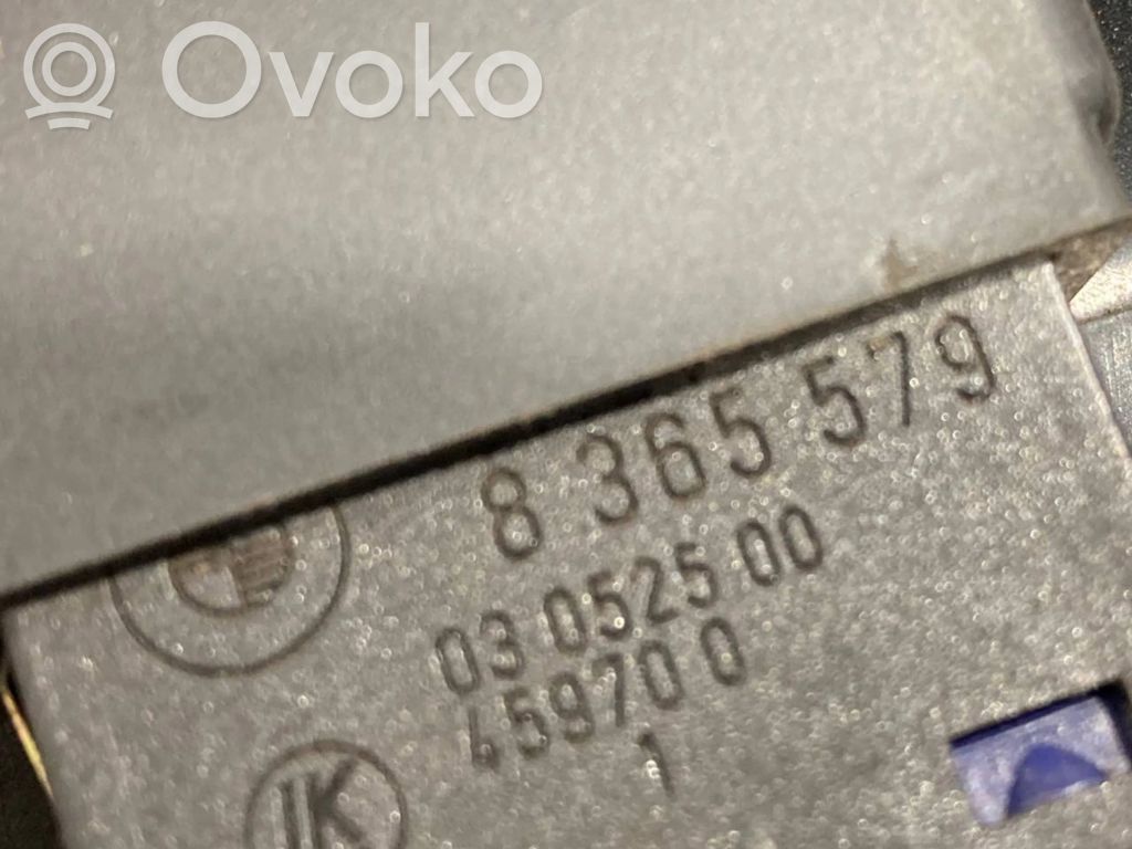 Cita veida salona detaļa