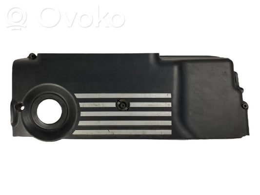 Dzinēja pārsegs (dekoratīva apdare)