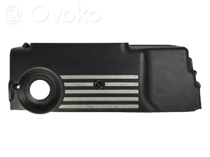 Dzinēja pārsegs (dekoratīva apdare)