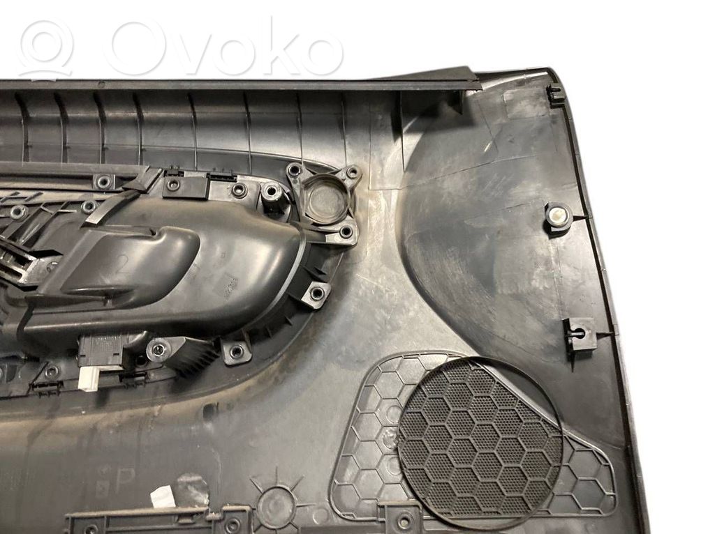 Отделка передней двери