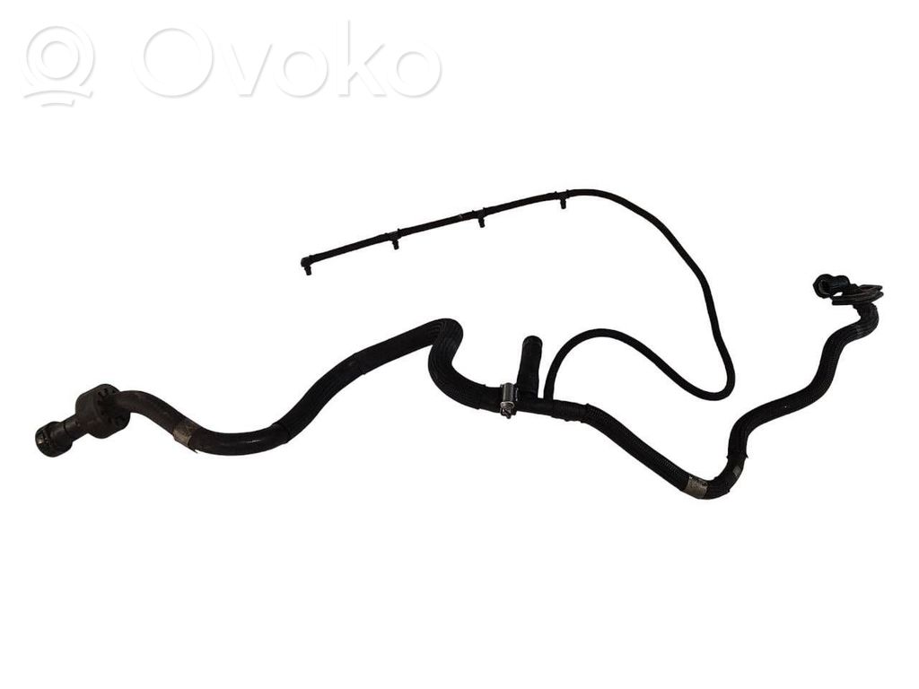 Degvielas caurulīte (-es)